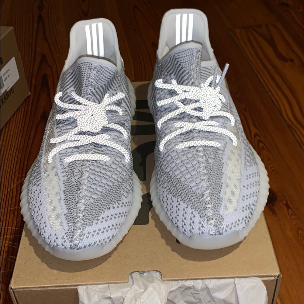 Yeezys static - Picture 2 of 4